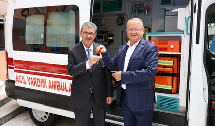İş insanı İbrahim Tan PAÜ’ye ambulans bağışladı