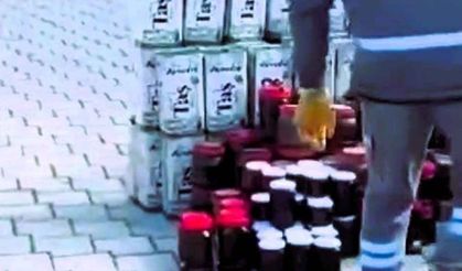 Denizli'de Sahte 4 Bin 500 Litre Zeytinyağı ile 980 Kilo Bal İmha Edildi
