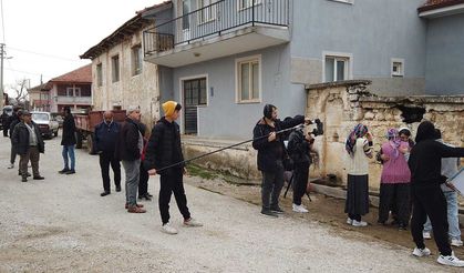 Oyunculuğa Soyunan Çivrilli Köylüler Profesyonellere Taş Çıkardı