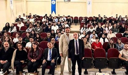 Deneyimlerini üniversiteli gençlerle paylaştı