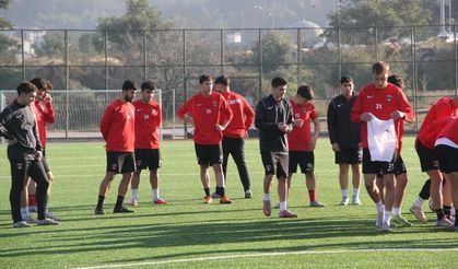 Denizli İdmanyurdu ilk yarının son maçına hazır