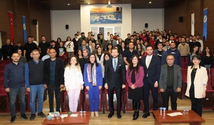 DENİB Başkanı Uğurlu Üniversite'lilerle Deneyimlerini Paylaştı
