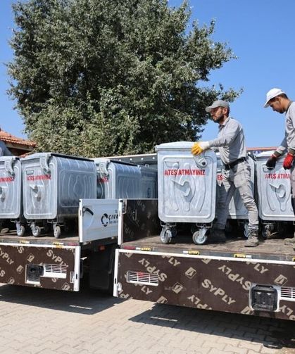 Çivril'de Vatandaş İstedi, Belediye 285 Yeni Konteyner Yerleştirdi