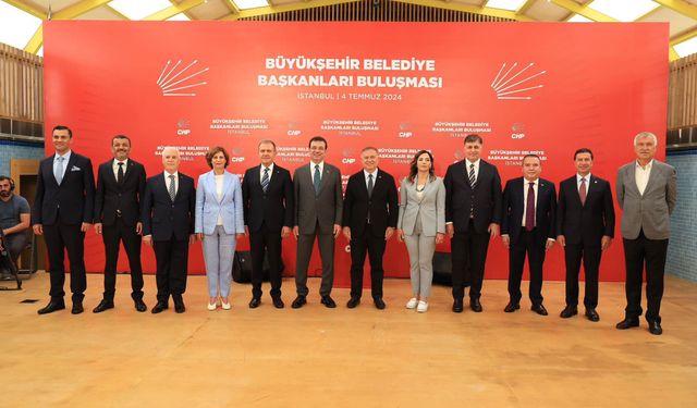CHP'li başkanlar İstanbul'da toplandı