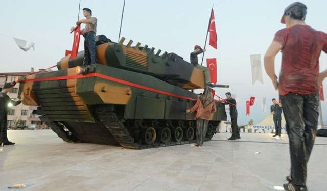 Subaşıoğlu'ndan tank meydanı tepkisi
