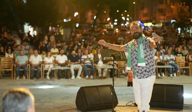 Denizli’de yaz konserleri sürüyor