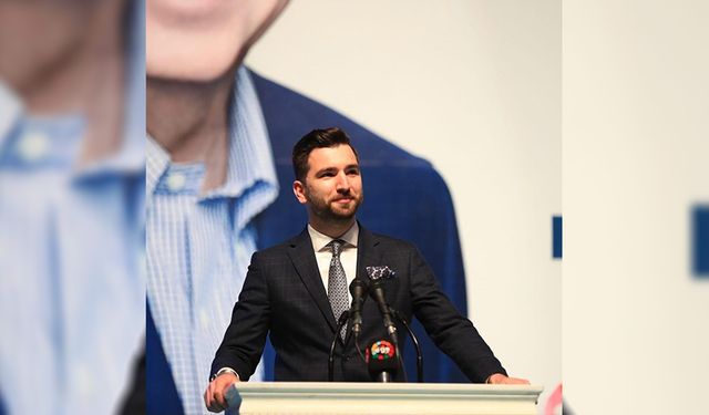 AK Parti’de Osman Nuri Nazlıer başkanlığı bıraktı