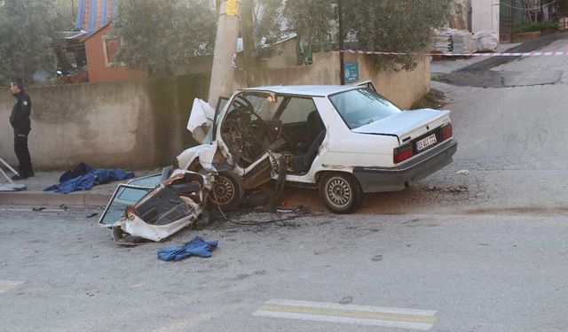 Denizli'de Elektrik Direğine Çarptı, Hayata Veda Etti