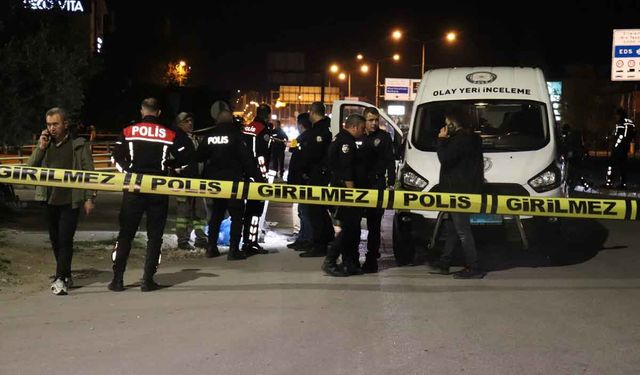 Denizli'de otogaz dükkanındaki gaz kaçağı parlamaya neden oldu; 8 yaralı