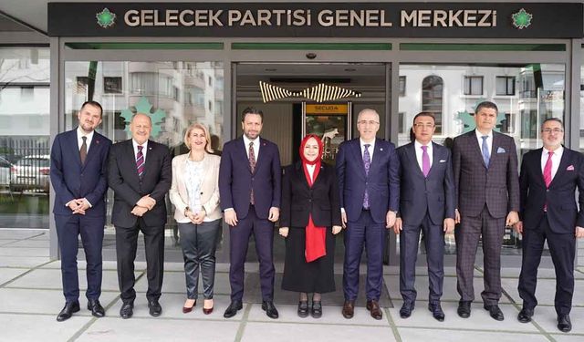 Milletvekili Ün, Bayramda Siyasi Parti Temsilcilerini Genel Merkezde Ağırladı