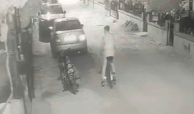 Çaldığı Bisikleti Beğenmeyince Bırakıp Motosikleti Götürdü