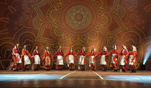 "Asrın Zaferi" Denizli'yi Büyüledi: Kurtuluş Destanı Sahneye Taşındı