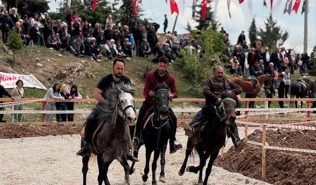 Rahvan At Yarışlarında 8 yaşındaki jokey göz kamaştırdı