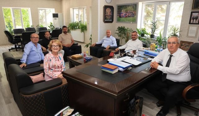 CHP’li Başkanlardan AK Partili Başkan Arslan’a Tebrik Ziyareti