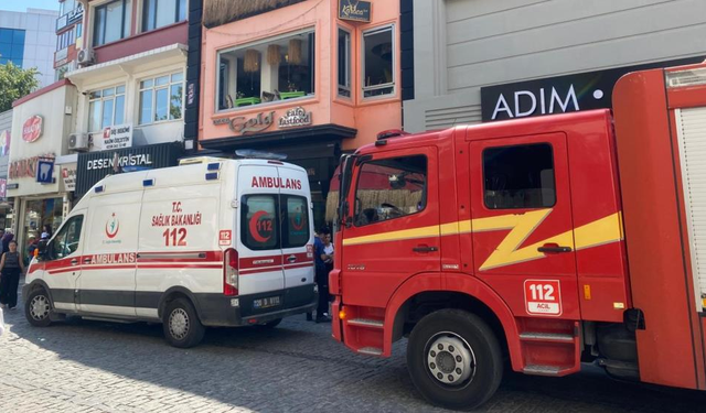 Denizli'de Kafede Çıkan Yangın Paniğe Neden Oldu