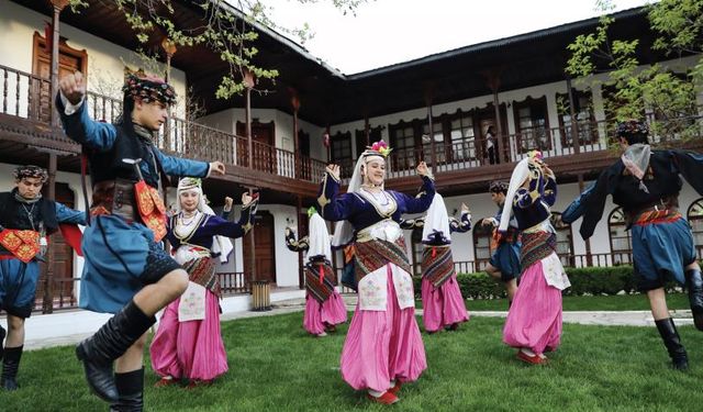 Merkezefendi'de Halk Oyunları Kurs Kayıtlar Başladı