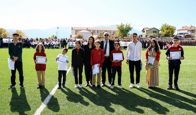 Cumhuriyetin 102. yaşı Çameli’nde coşkuyla kutlandı