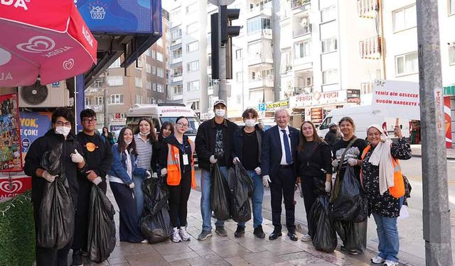 Cumhuriyetin 102. yılında 102 genç temiz bir gelecek için el ele verdi
