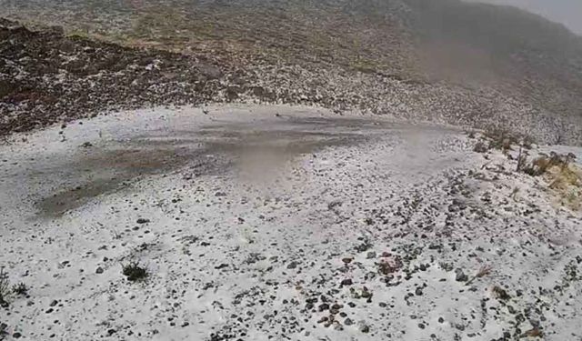 Denizli’ye yılın ilk karı düştü