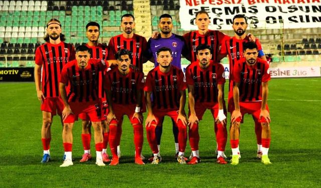 Denizli İdmanyurdu mütevazi kadrosuyla yoluna devam ediyor