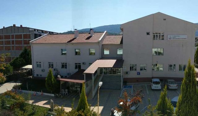 Depreme dayanaksız olan Kale Devlet Hastanesi’nin yıkımına başlanıldı