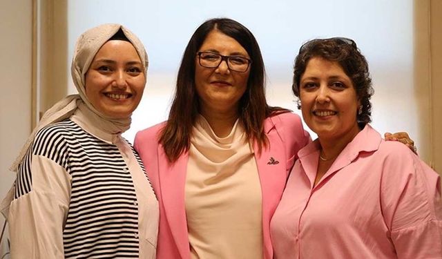 Meme kanserini erken teşhisle yendi, şimdi diğer kadınlara umut oluyor