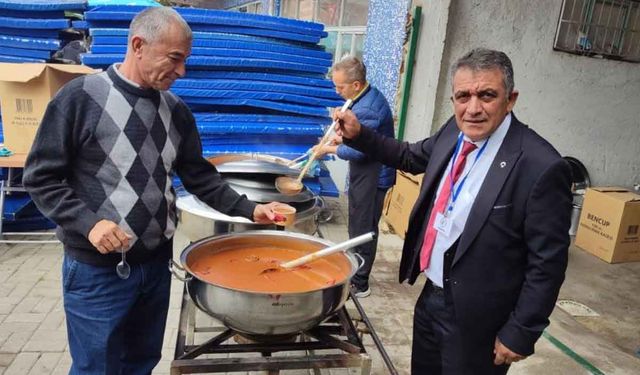 Binlerce kişi dumanı üstünde tarhana çorbasında buluştu