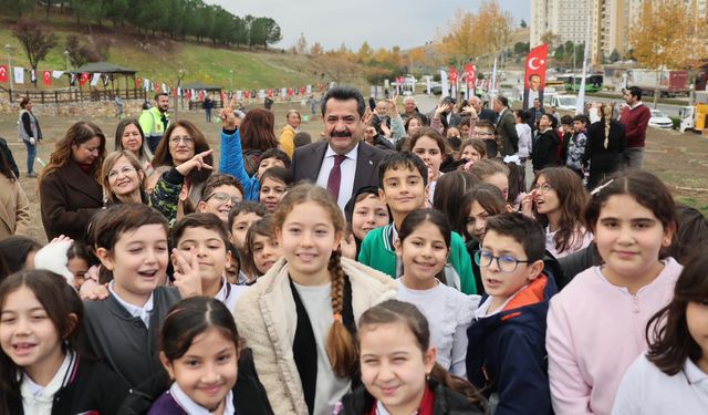 Başkan Ertemur’dan Öğretmenler Gününde Fidan Dikimi Ve Vefa Ziyareti