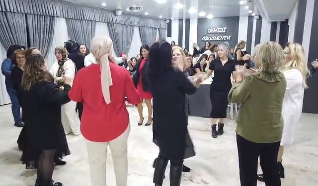 Pamukkale'de öğretmenler günlerini coşkuyla kutladı