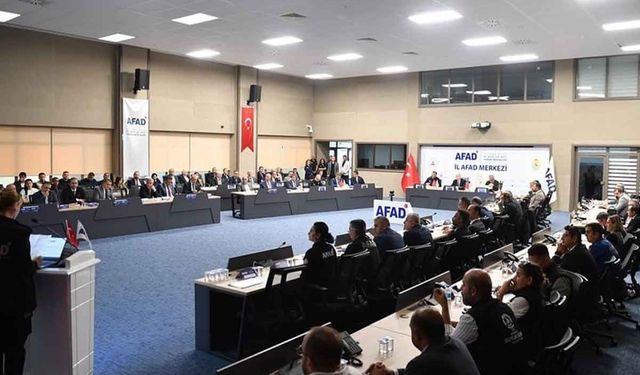 Denizli’de afet risklerini azaltmaya yönelik atılacak adımlar masaya yatırıldı