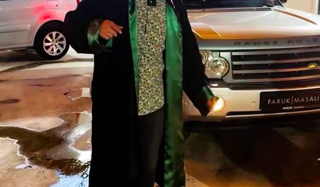 Avukatlardan cübbeyle araç tanıtımı yapan galericiye suç duyurusu