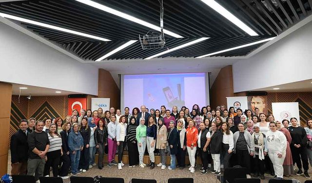 Kadın girişimcilere “Telefonla Ürün Fotoğrafçılığı” eğitimi verildi