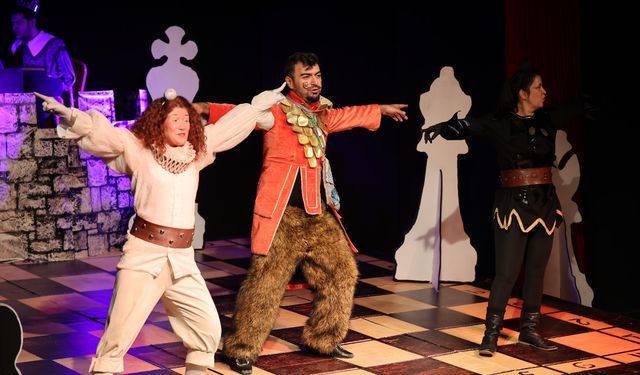 Merkezefendi Kent Tiyatrosu Ara Tatilde Çocukları Ağırladı