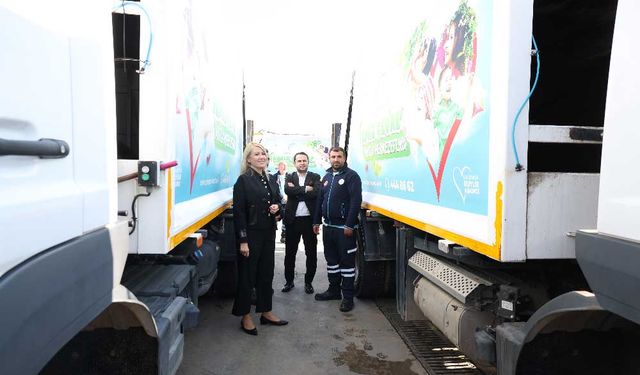 Merkezefendi’de Çöp Arabalarından Temiz Kokular Yayılıyor