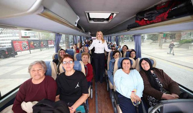 Merkezefendili Kadınlar Pamukkale Ve Kaklık Mağarası’nı Geziyor