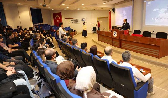 Rektör Güngör'den Yapay Zekâ Mühendisliği Müjdesi