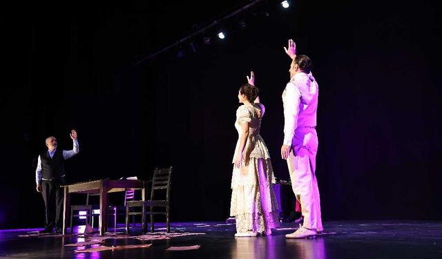 Türk tiyatrosunun belleği Büyükşehir sahnesinde