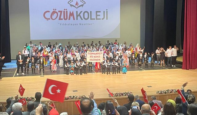 Denizli Çözüm Koleji'nden Cumhuriyet'in 102. Yılında Destansı Kutlama
