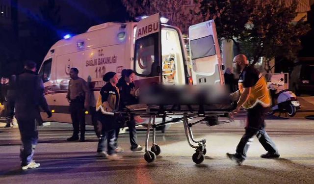 Yola kontrolsüz çıkan otomobil, motosikletle çarpıştı: 1 yaralı