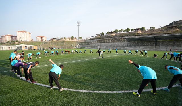 Pamukkale Belediyesi'nin kış spor  kurslarına büyük ilgi