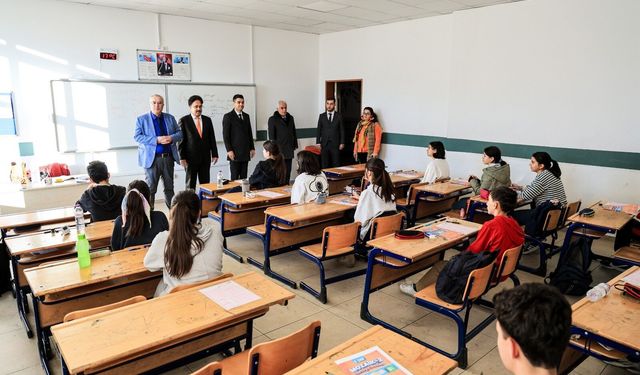 Çameli Belediyesi öğrencilere deneme sınavı desteği verdi