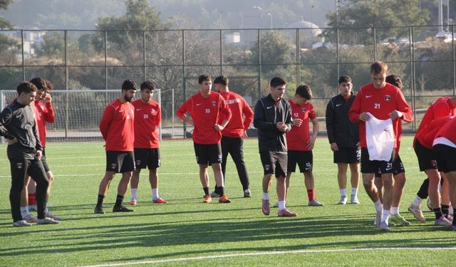 Denizli İdmanyurdu ilk yarının son maçına hazır