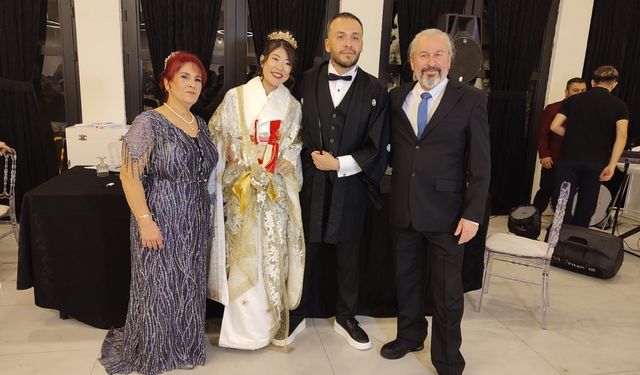 Japon gelin ve Türk damat konuklarını kimanoyla karşıladı