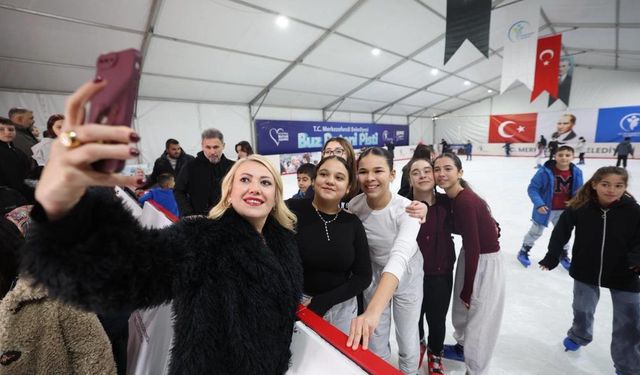 Buz Pateni Pisti gençlerin yeni buluşma noktası oldu