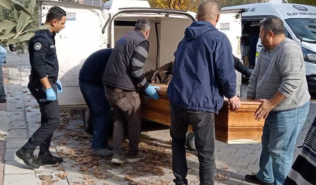 Engelli şahıs boğazı kesilmiş halde evinde ölü bulundu
