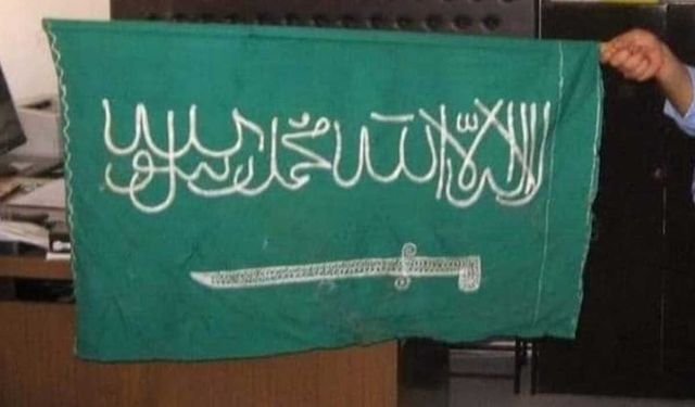 Üç asırlık kayıp sancak hurda çuvallarının içinden çıktı