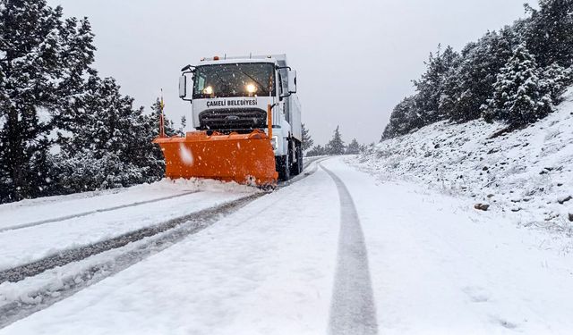 Çameli'de Kar Mesaisi Devam  Ediyor
