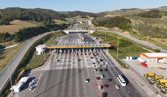 Bakan Uraloğlu, 1 yılda otoyol ve köprülerden 1,1 milyar araç geçtiğini açıkladı