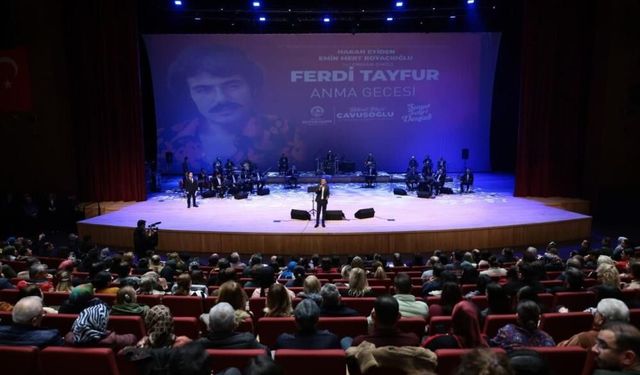 Ferdi Tayfur Denizli’de şarkılarıyla anıldı