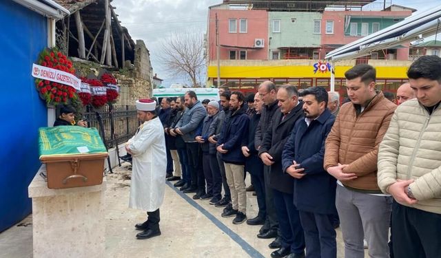 Gazeteci Karapınar 8 ay sonra bu kez baba acısı yaşadı